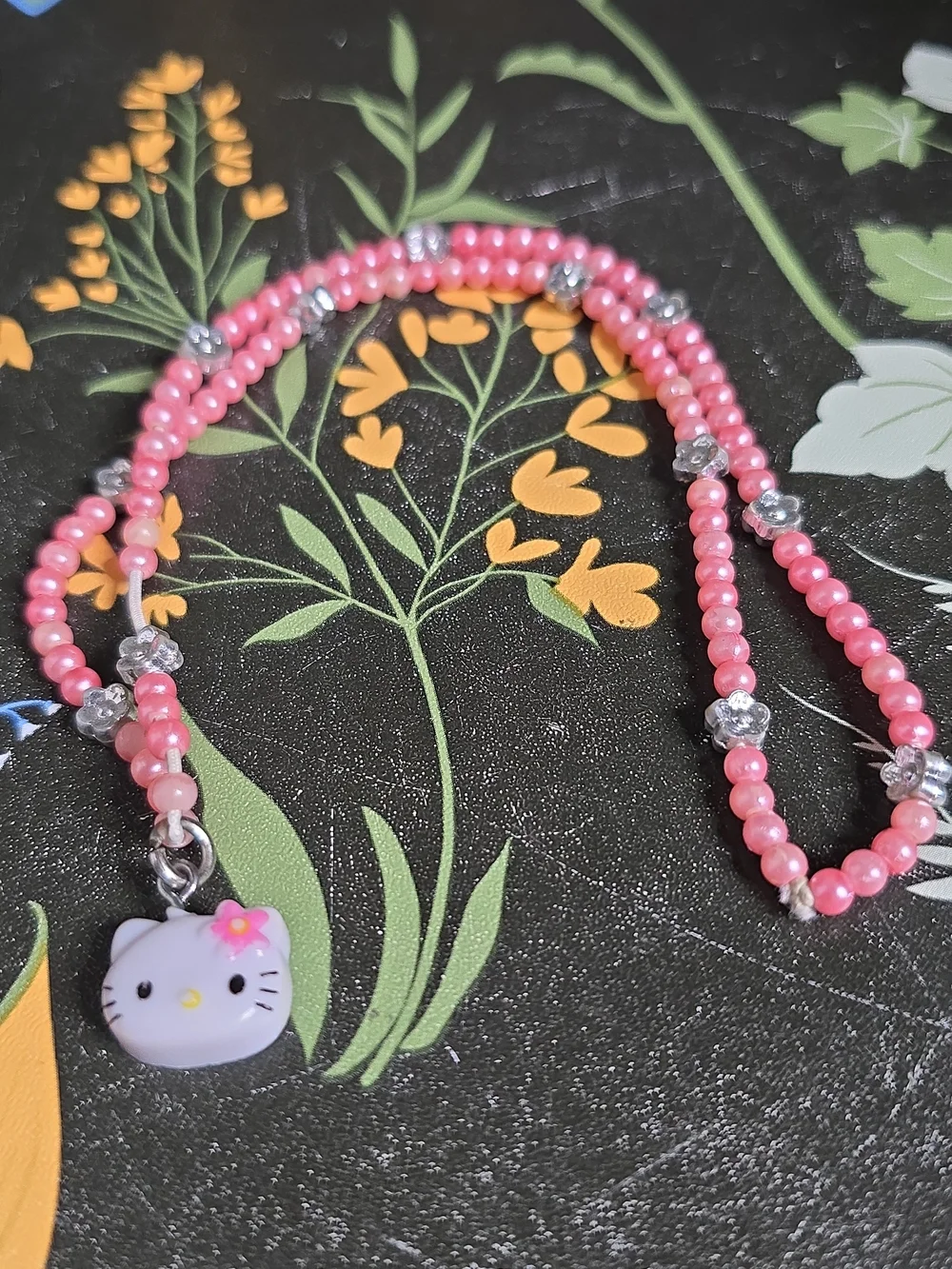 HELLO KITTY Necklace  SANRIO 2008 Y2K Vintage Pink Beaded Charm